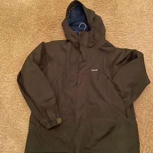 Dark Olivia Patagonia parka